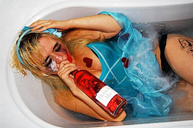 Khi phu nu quay toi ben hinh anh