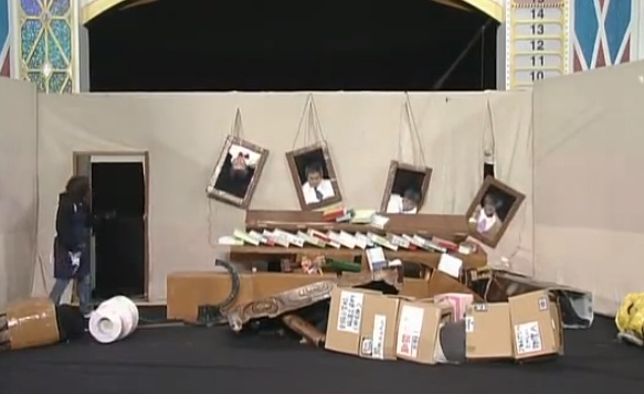 Clip hai: Can phong ma am hinh anh