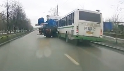 Tinh huong gap nan kho tin hinh anh
