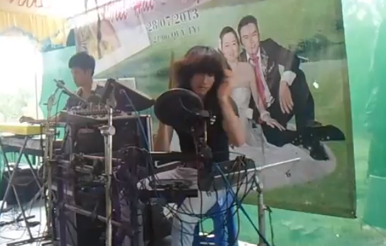 Tay trong cuong nhiet hinh anh