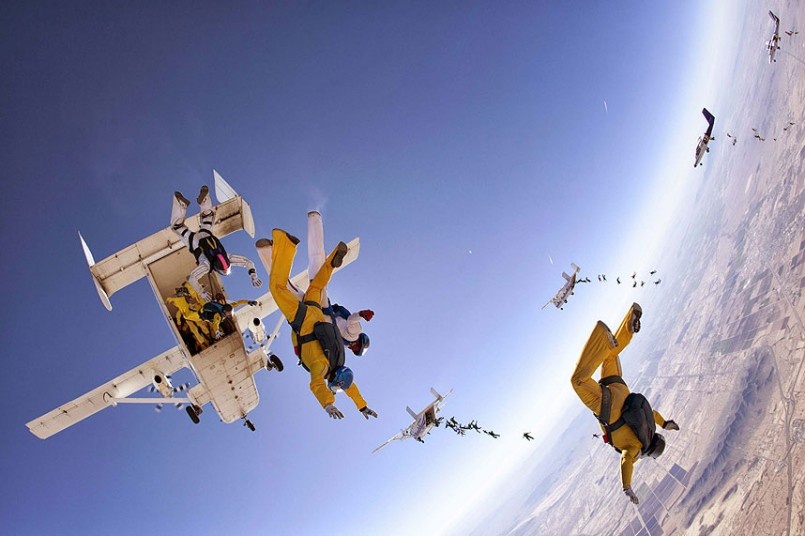 222 nguoi lao khoi may bay de lap ky luc the gioi hinh anh