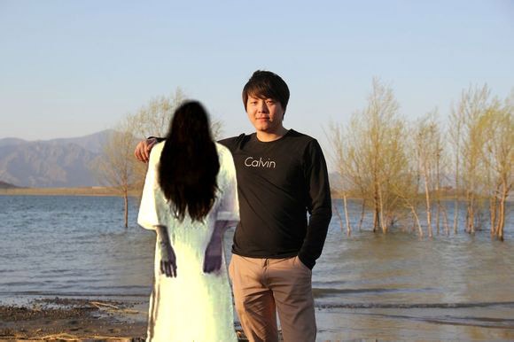 Ao dieu photoshop: Uoc gi co gai xinh o ben hinh anh