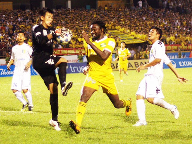 Ke vo danh dinh doat ngai vang V.League hinh anh