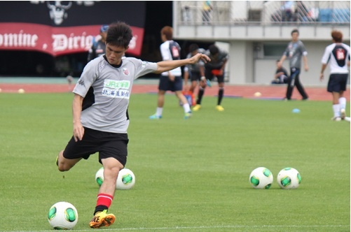 Cong Vinh: 'Con nhieu co hoi de toi ra san' hinh anh