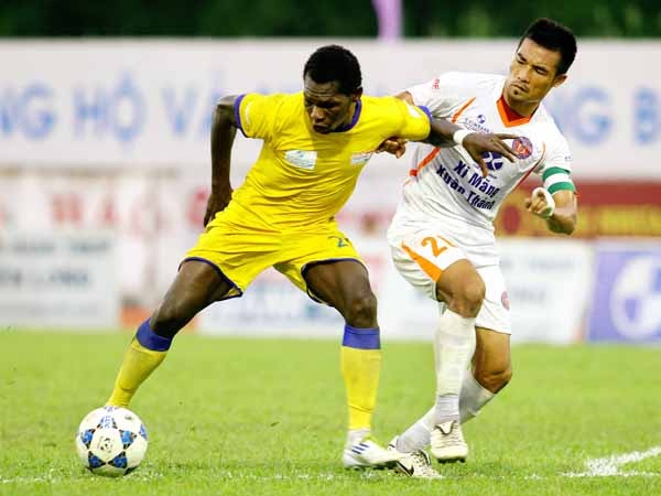 Nhung vu phat tru diem dinh dam trong lich su V.League hinh anh