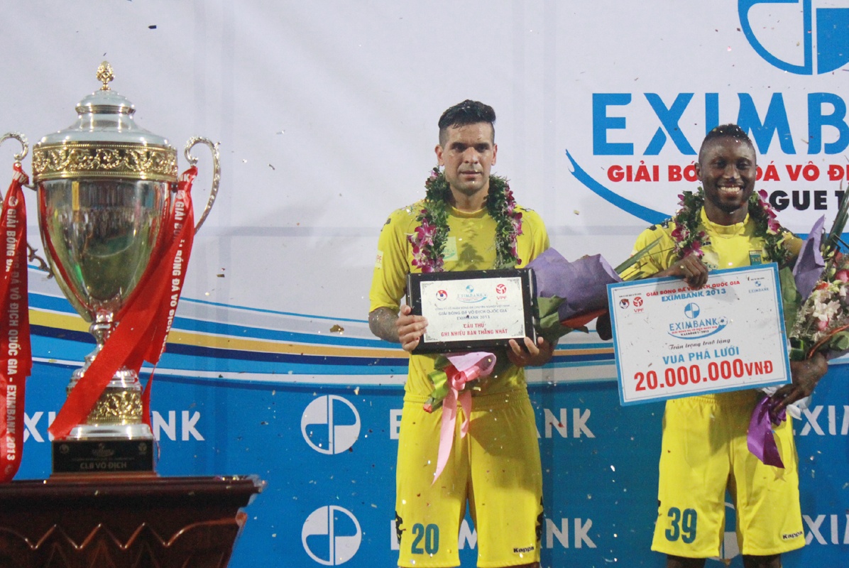 'Sat thu Argentina' gianh giai Vua pha luoi V.League hinh anh