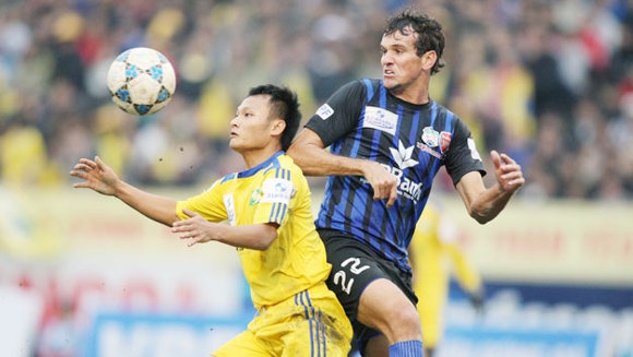 Trong Hoang gia nhap B.Binh Duong, dut tui 7 ty dong hinh anh