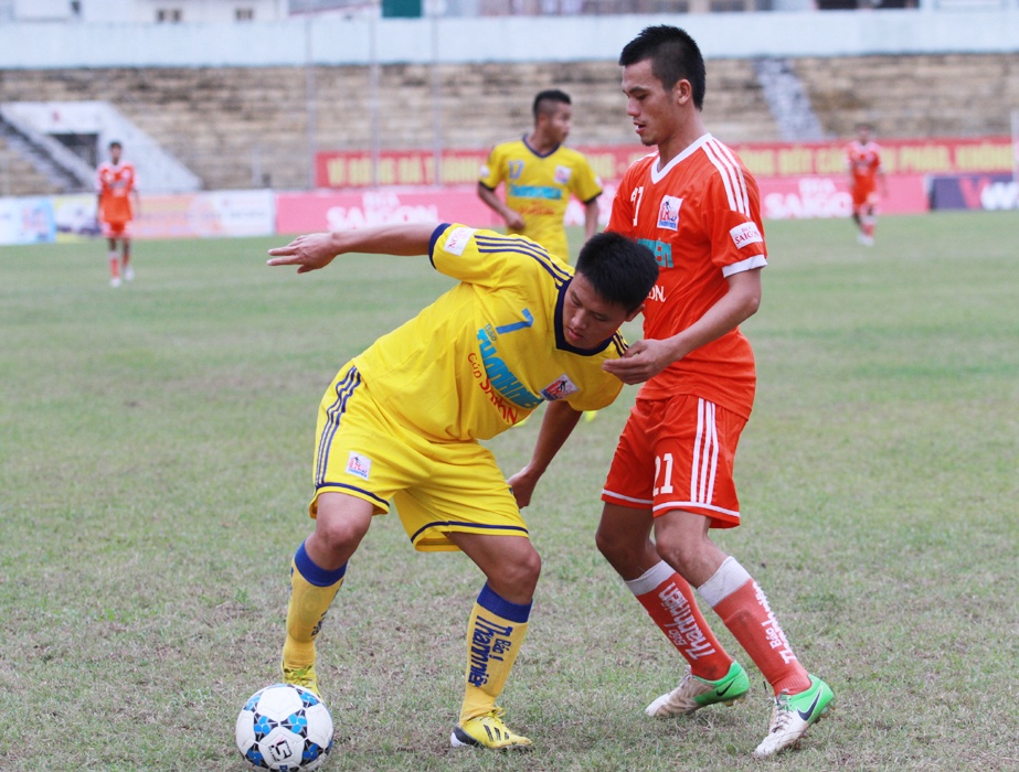 Tan binh Vinh Long cung SLNA vao ban ket hinh anh