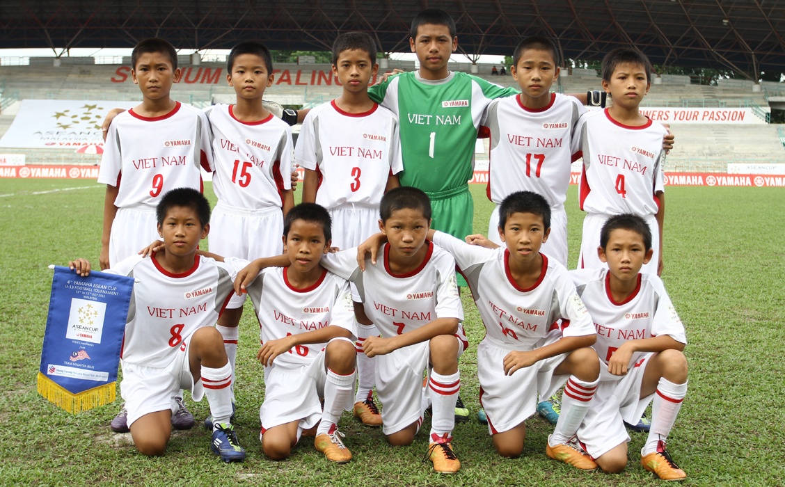 6 doi du giai U13 Yamaha Asean Cup hinh anh