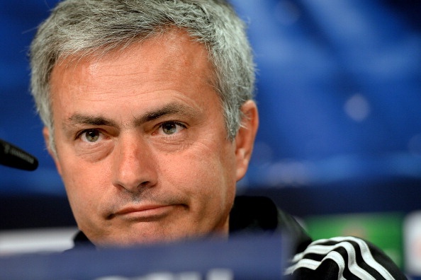 Mourinho to Arsenal duoc tiep tay de gianh Cup hinh anh