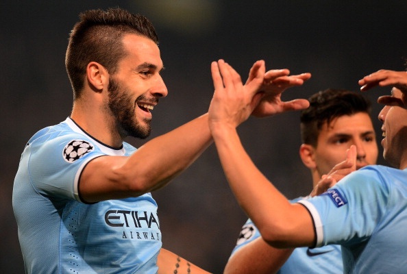 Man City lan dau tien vao vong knock-out Champions League hinh anh
