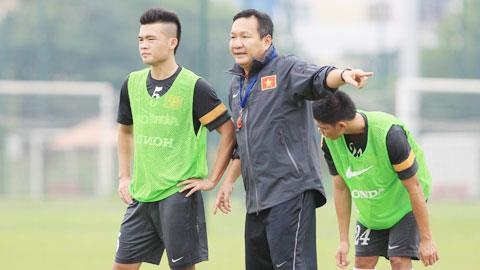 U23 Viet lien tuc nhan tin khong vui truoc them SEA Games hinh anh
