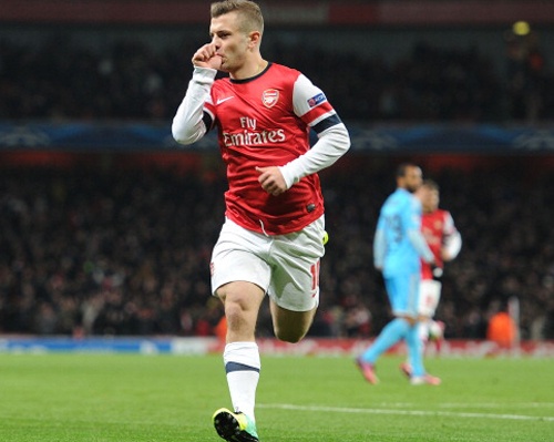 Wilshere ghi ban sieu nhanh, Arsenal dan dau 'bang tu than' hinh anh