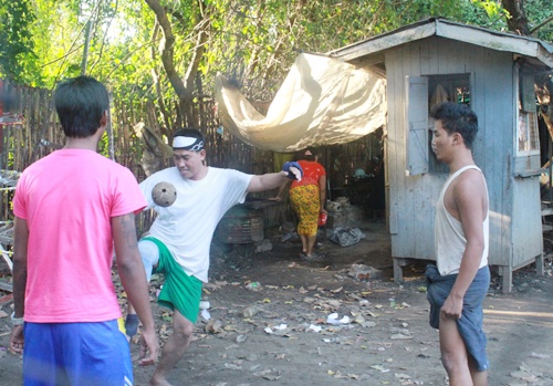 Xem nguoi Myanmar choi mon the thao la nhat SEA Games 27 hinh anh