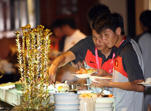 U23 Viet Nam mat ngu vi muoi o Myanmar hinh anh