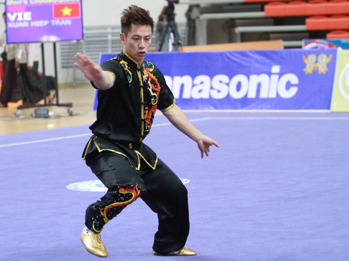 VDV Viet Nam vo dich the gioi van thua tuc tuoi o SEA Games hinh anh