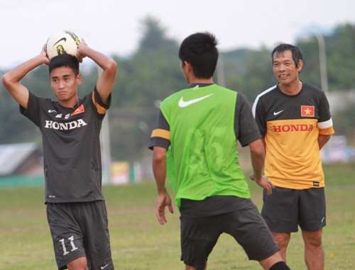 U23 Viet Nam tap nhe truoc tran gap Lao hinh anh