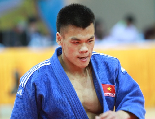 Thoang mat tap trung khien vo si Viet mat vang dang tiec hinh anh