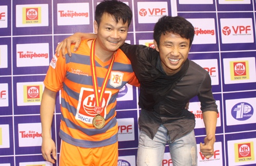 Running Man hao hung xin chup anh cung Van Quyen hinh anh