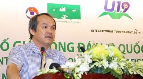 Bau Duc tu choi ban cau thu U19 cho doi bong chau Au hinh anh