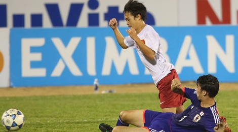 HLV Nguyen Thanh Vinh: Tu huyet cua U19 VN la the luc hinh anh