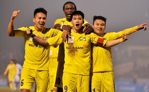 SLNA thang 6-1, Cong Vinh lo dip ghi danh lich su hinh anh