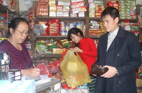 Cong Vinh tranh thu ve tham nha dip Tet hinh anh