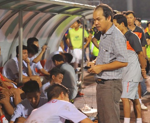 Bau Duc cho hoc vien HAGL - Arsenal JMG sang Lao thi dau hinh anh