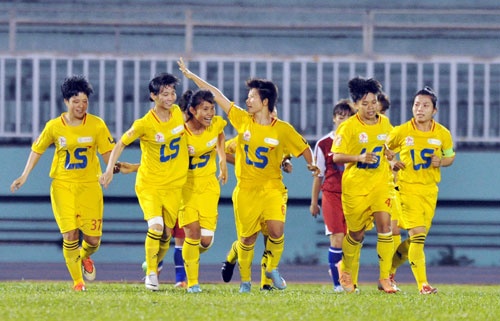 A quan TP.HCM co chien thang dau tay hinh anh