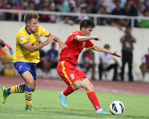 Cong Vinh tro thanh thu linh cua DT Viet Nam hinh anh