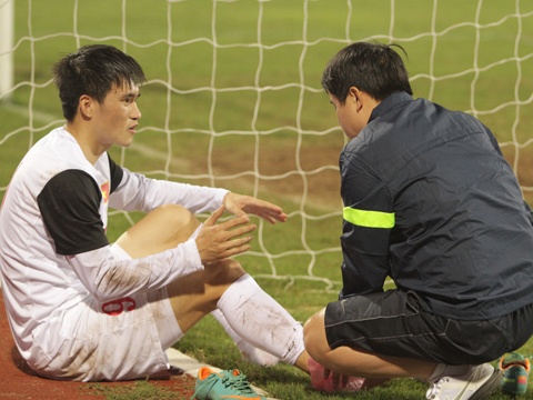 Cong Vinh mang tin vui cho SLNA hinh anh