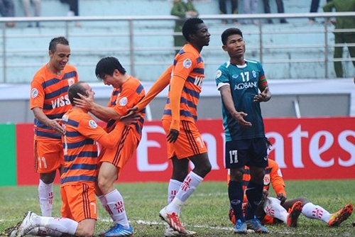 Quan bau Truong khong duoc nhan thuong o AFC Cup hinh anh