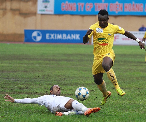 Thanh Hoa vung ngoi dau sau tran dau bi chat chem hinh anh