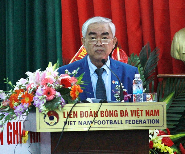 VFF moi HLV Nhat Ban dan dat DT Viet Nam hinh anh