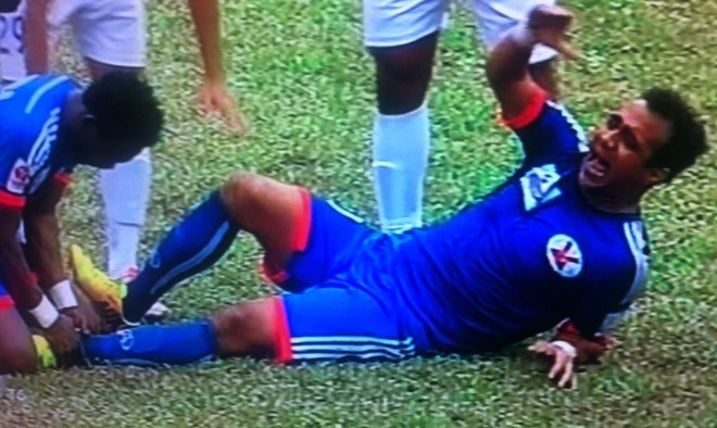 Cau thu gay chan khi thi dau o V.League bi thanh ly hop dong hinh anh