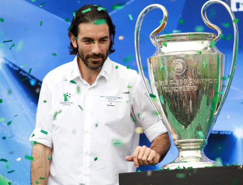 CDV Ha Noi khien Pires nho lai ac mong Champions League hinh anh