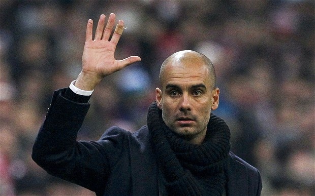 Cach dung binh cua Guardiola trong tran Bayern - M.U hinh anh
