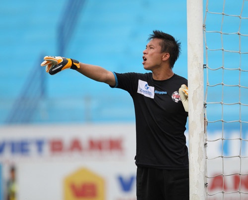 Thủ thành Mạnh Dũng khẳng định anh không pahir đầu trò vụ cầu thủ Ninh Bình cá độ tại AFC Cup.