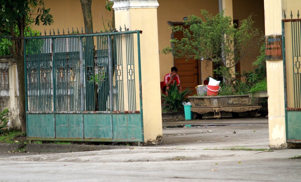 Nhà thi đấu tỉnh Ninh Bình, nơi các cầu thủ V.Ninh Bình đang phải ăn ở tập trung chờ lệnh của cơ quan điều tra.
