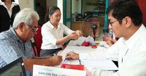 Nguoi lao dong muon hoan doi nam dong BHXH de 'huu non' huong du 75% hinh anh