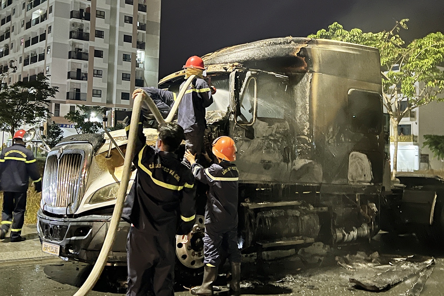 Xe dau keo chay anh 2