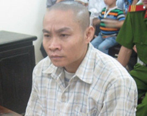 Vo ke giet nguoi ngat xiu tai toa hinh anh