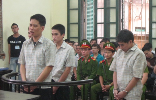 Nhom chem giam doc vien Thanh Nhan khong duoc giam an hinh anh