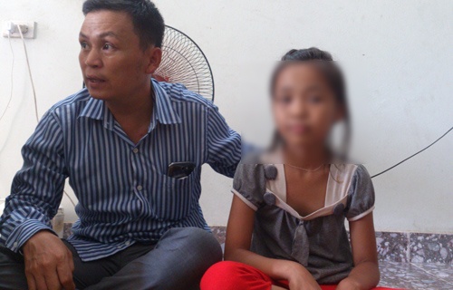 Nghi an 9X bat coc hai be gai o Ha Noi hinh anh