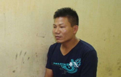 Tai xe taxi dung dao khong che khach Tay de cuop tien hinh anh