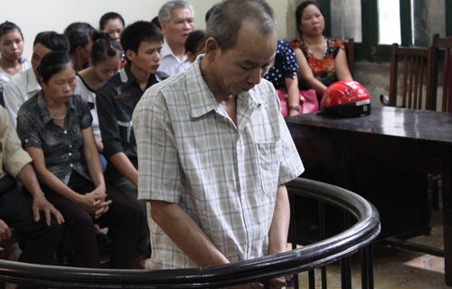 Tu hinh ke giet vo, tao hien truong gia hinh anh