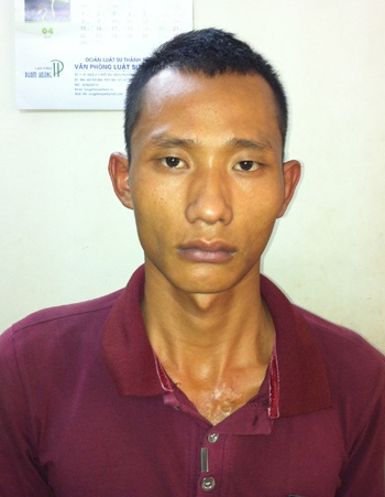 Nu sinh bi ep len taxi, dua vao nha nghi hinh anh