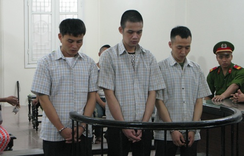 Giang ho mang sung theo nguoi dung canh sat co dong hinh anh