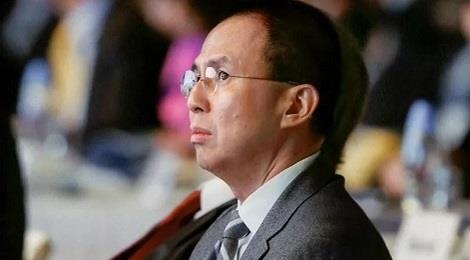 Con trai 'ong vua khong ngai' Hong Kong dung de che ty USD ra sao? hinh anh