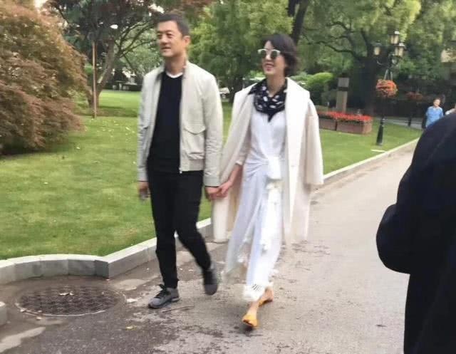 lý á bằng công khai bạn gái mới ảnh 2 ly a bang cong khai ban gai moi anh 2